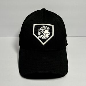 Cincinnati Reds Hat Flex M/L Black New Era 39Thirty Mr Red Baseball Hat